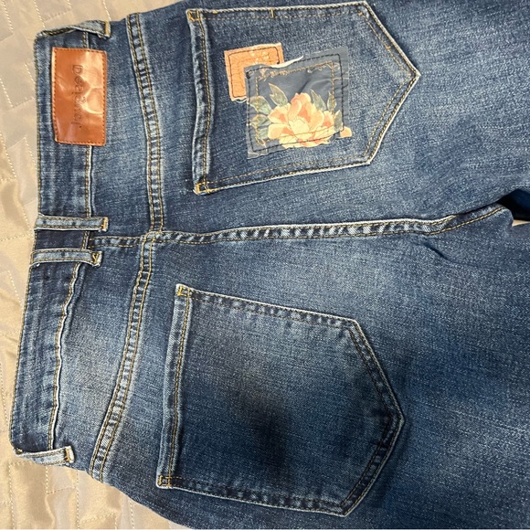 Wide leg, high rise jeans - Picture 2 of 5